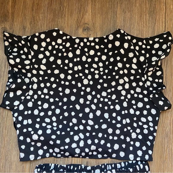 Chic Black and White Polka Dot Set - Picture 9 of 11